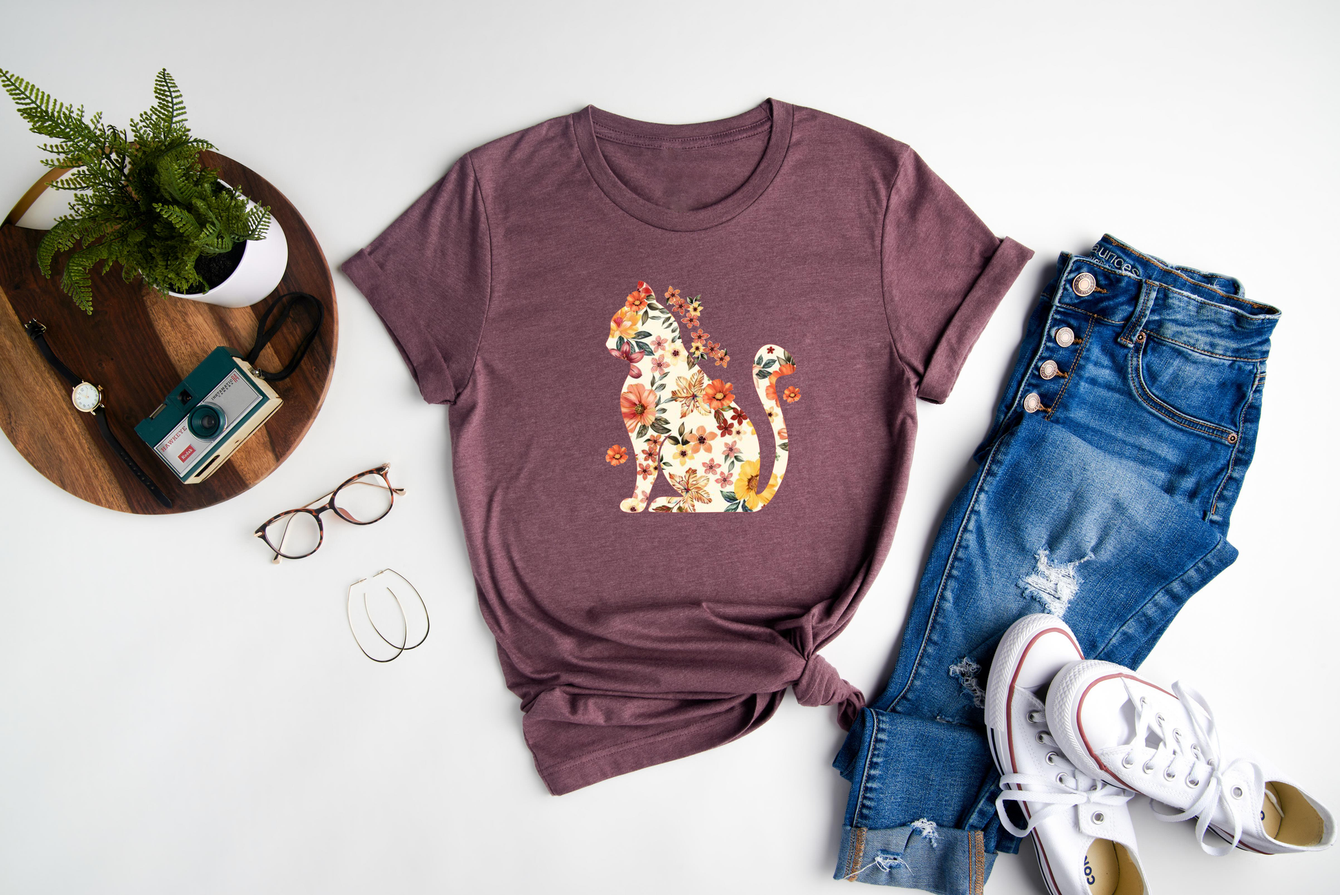 featuring a playful "Cat Mom" design for all cat-loving moms. 